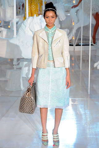 Fashion Passes: Show; Louis Vuitton Spring/Summer 2012